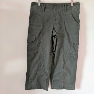 Columbia women's black capri, size 2